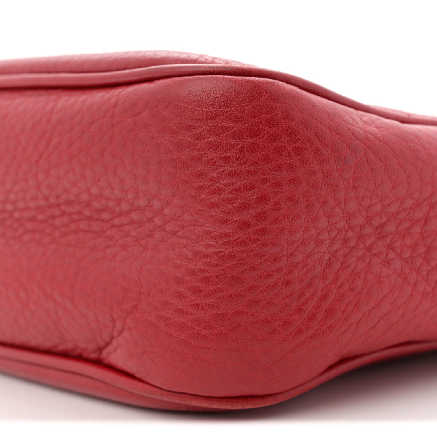 Pebbled Calfskin Small Soho Disco Bag Vibrant Red