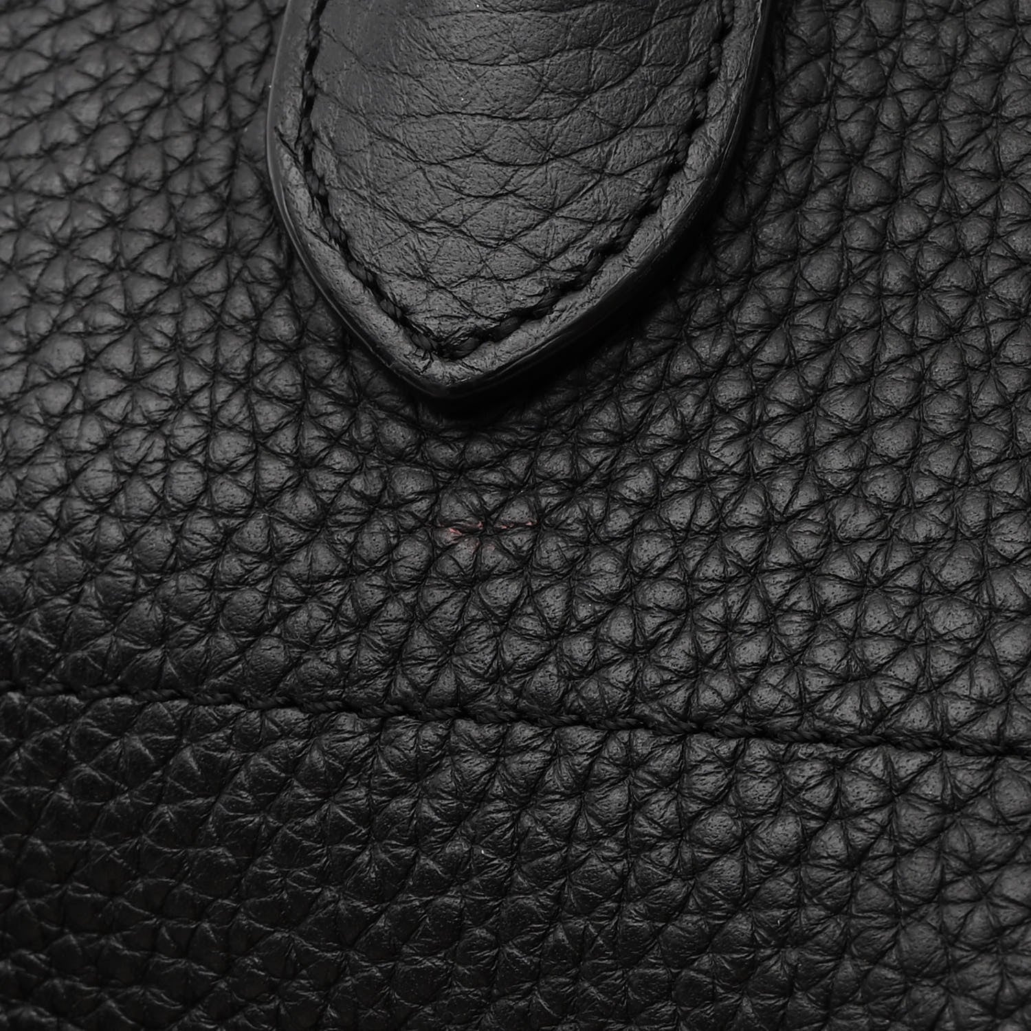 Matte Grained Calfskin Soft Margaux 12 Black