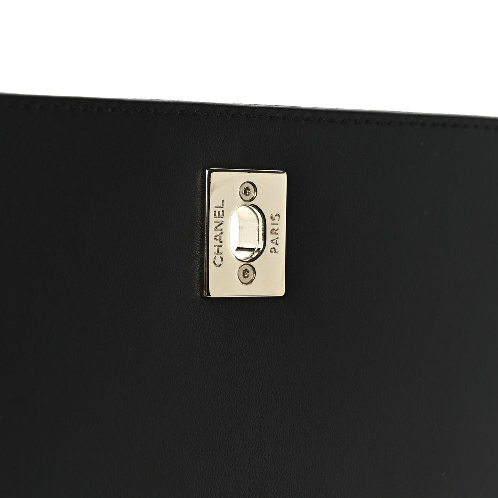 Caviar Quilted Medium Business Affinity Flap Black