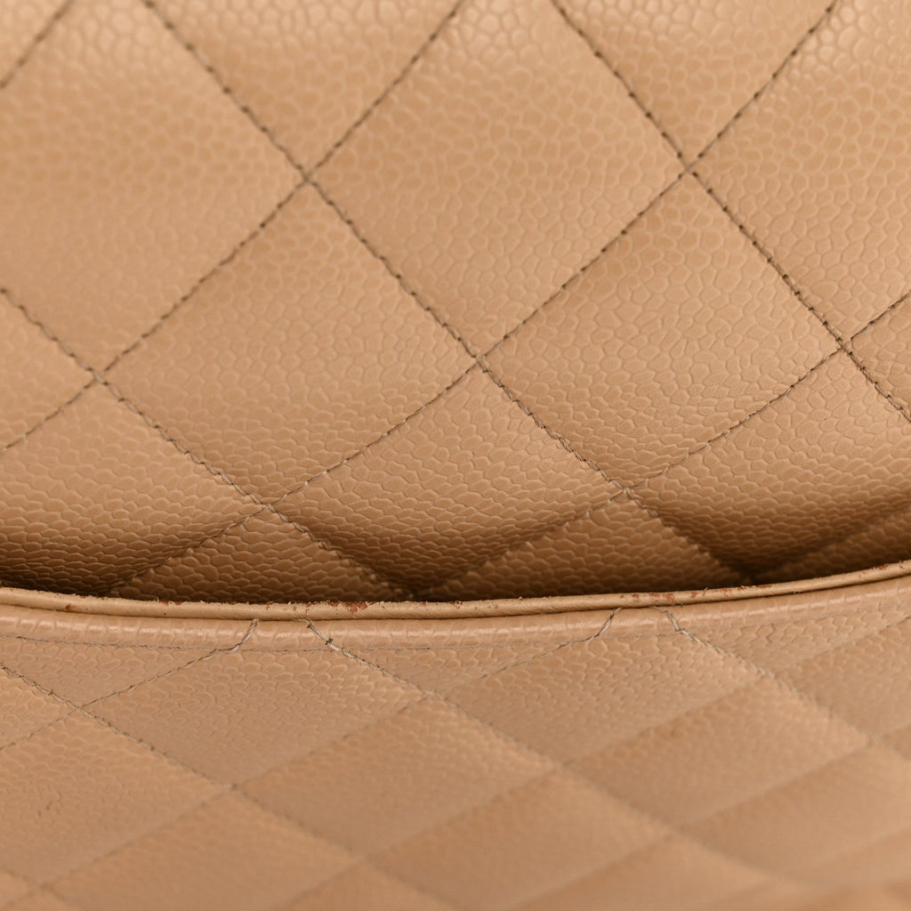Caviar Quilted Jumbo Double Flap Beige Clair