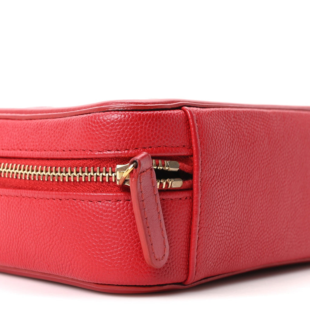 Caviar Quilted Filigree Vanity Clutch With Chain Red