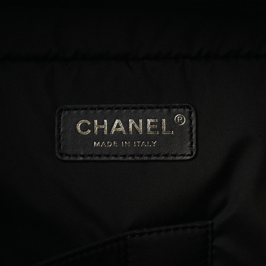 Shiny Grained Calfskin Quilted Large Travel Bowling Bag Black