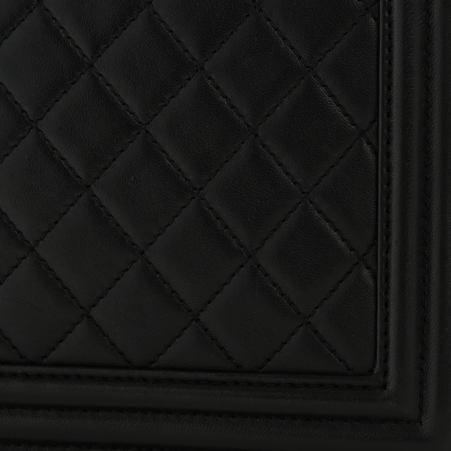 Lambskin Quilted New Medium Boy Flap Black