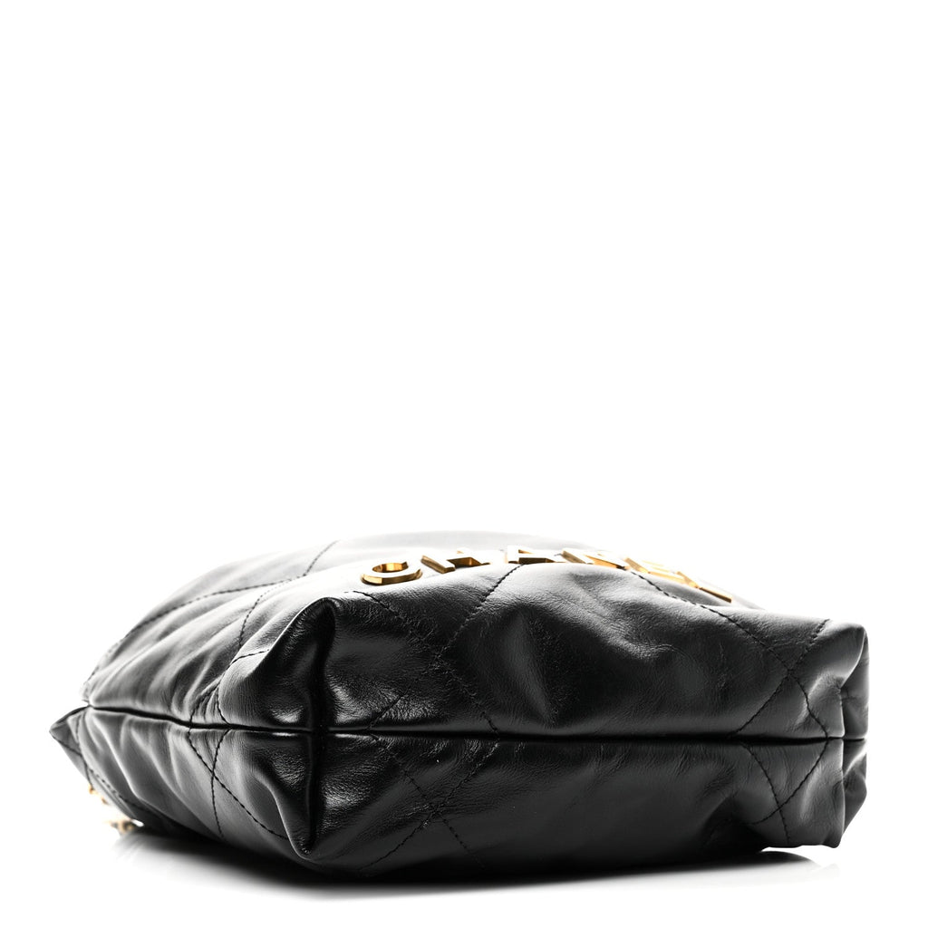 Shiny Calfskin Quilted Pearl CC Chain Mini Chanel 22 Black