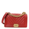 Caviar Chevron Quilted Medium Boy Flap Red