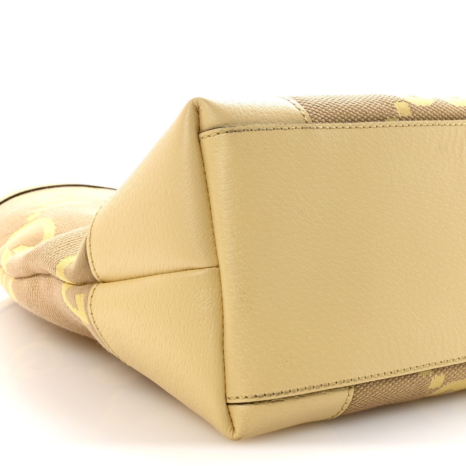Monogram Jumbo GG Textured Dollar Calfskin Medium Ophidia Shopping Tote Beige Banana