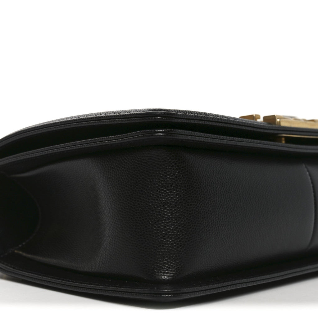 Caviar Quilted Medium Boy Flap Black