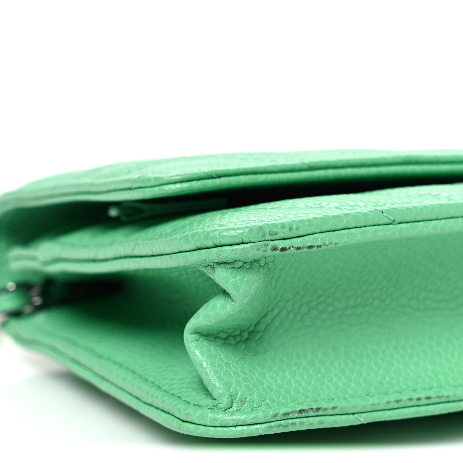Caviar Chevron Quilted Wallet On Chain WOC Green