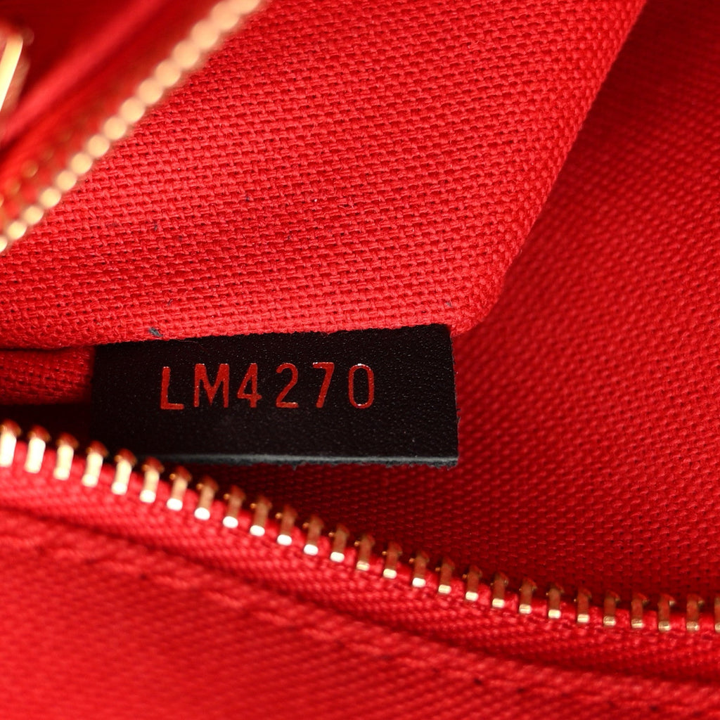 Reverse Monogram Giant Onthego MM