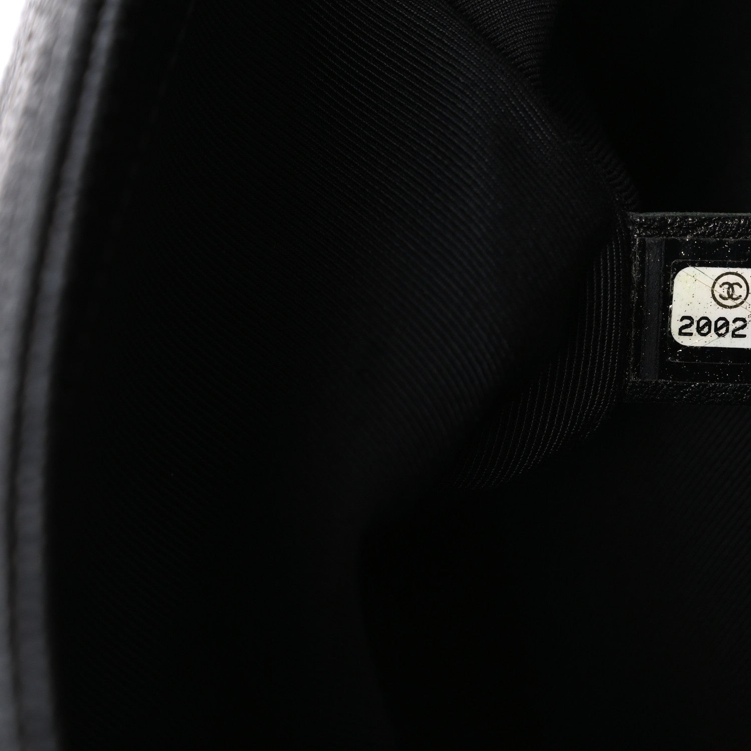 Caviar Quilted Medium Boy Flap Black