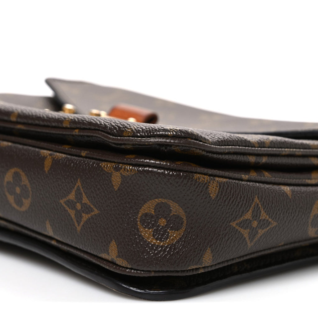 Monogram Pochette Metis