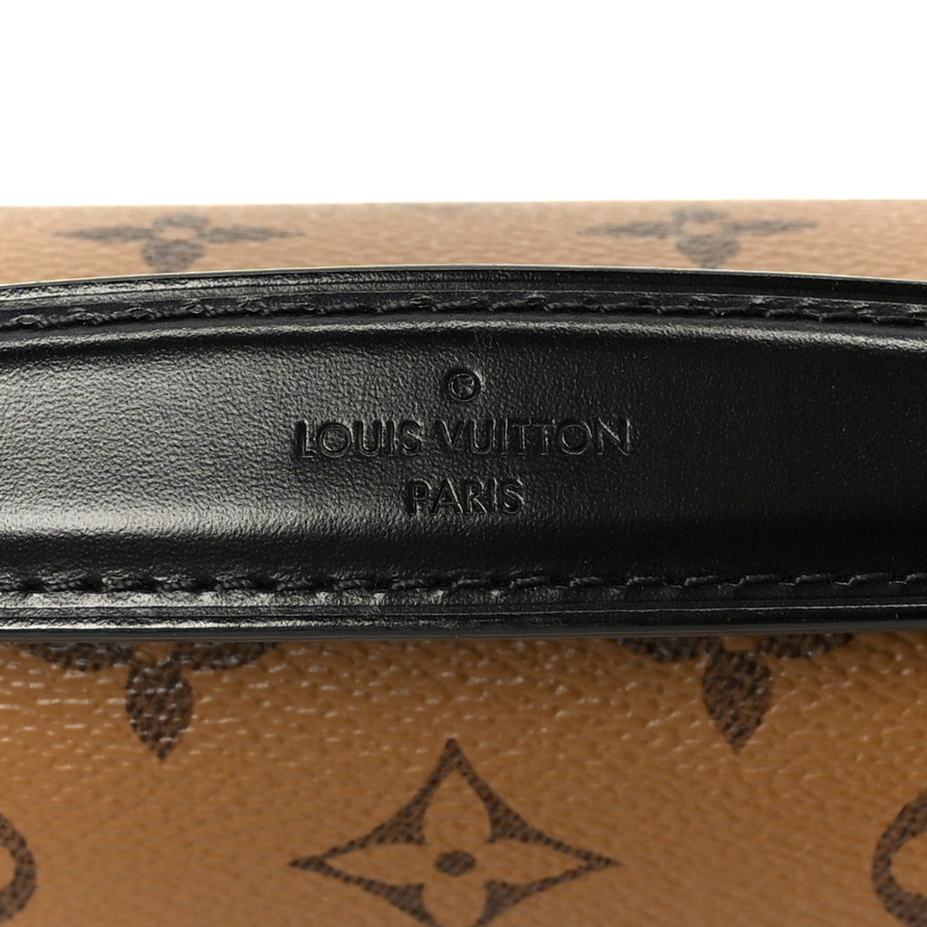 Reverse Monogram Pochette Metis
