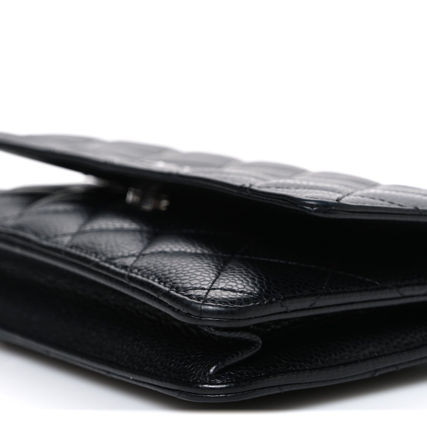 Caviar Quilted Wallet on Chain WOC Black
