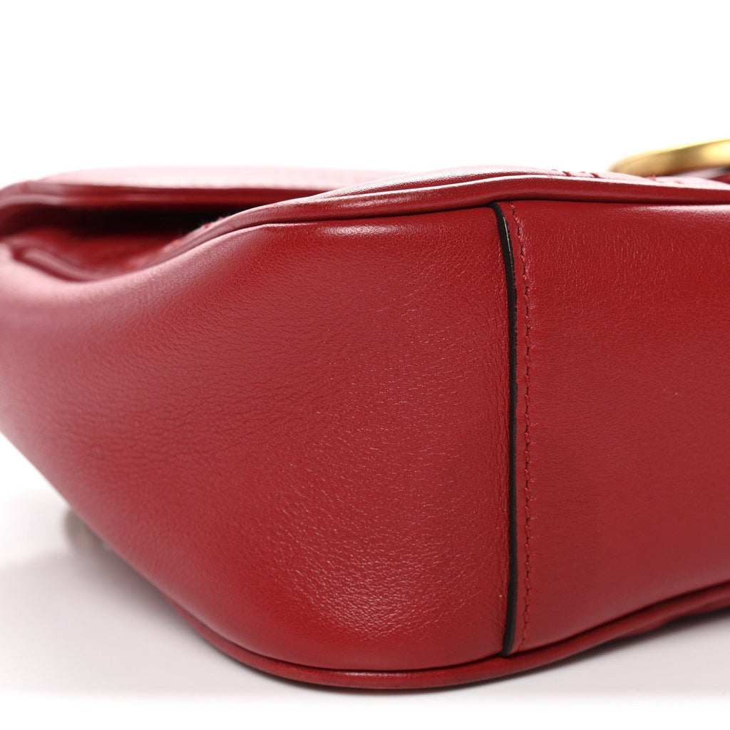 Calfskin Matelasse Small GG Marmont Shoulder Bag Hibiscus Red