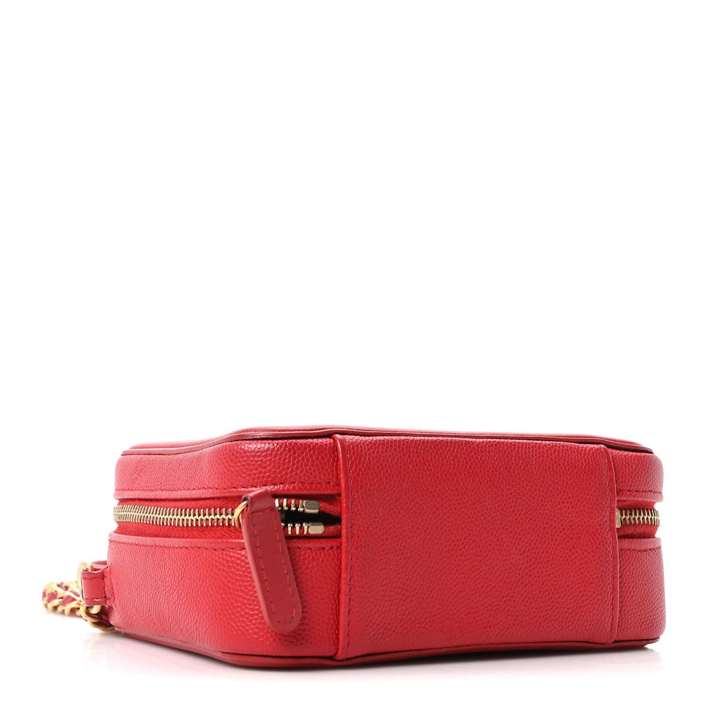Caviar Quilted Filigree Vanity Clutch With Chain Red