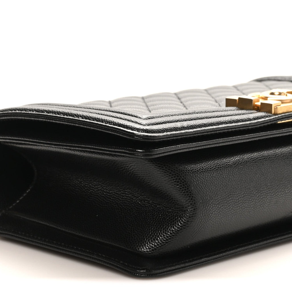 Caviar Quilted Medium Boy Flap Black