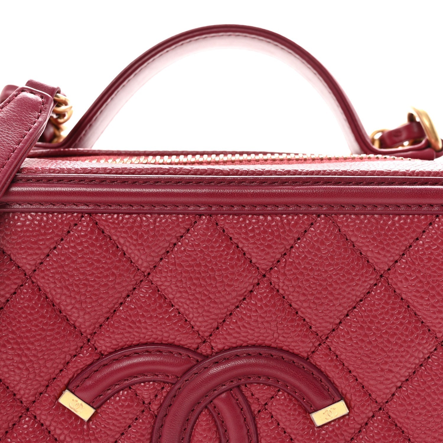 Caviar Quilted Medium CC Filigree Vanity Case Burgundy
