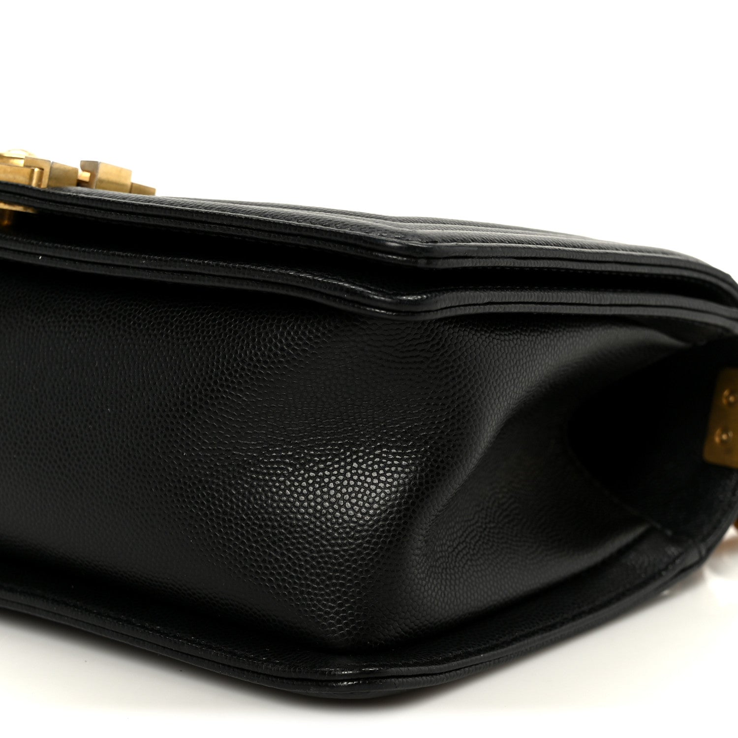 Caviar Quilted Medium Boy Flap Black