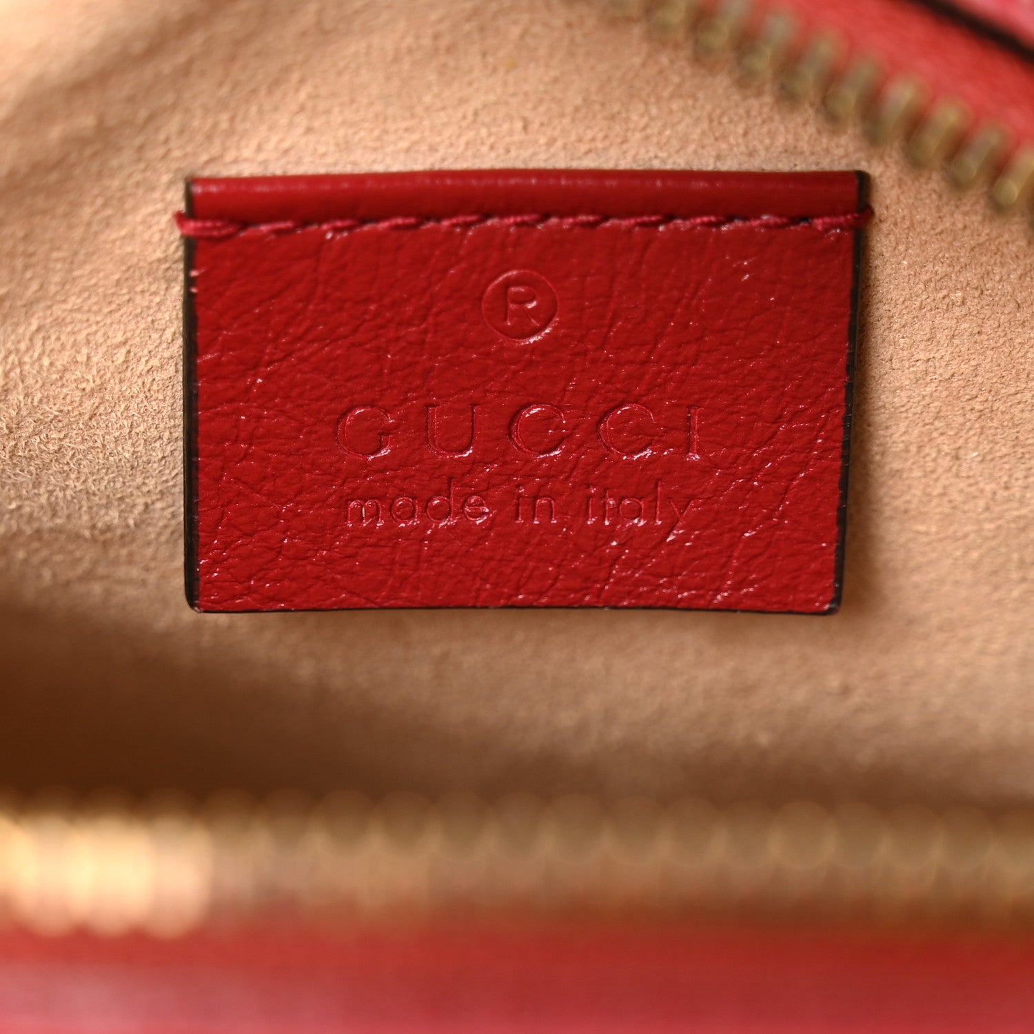 Glazed Calfskin Matelasse Heart Mini GG Marmont Round Shoulder Bag Romantic Cerise