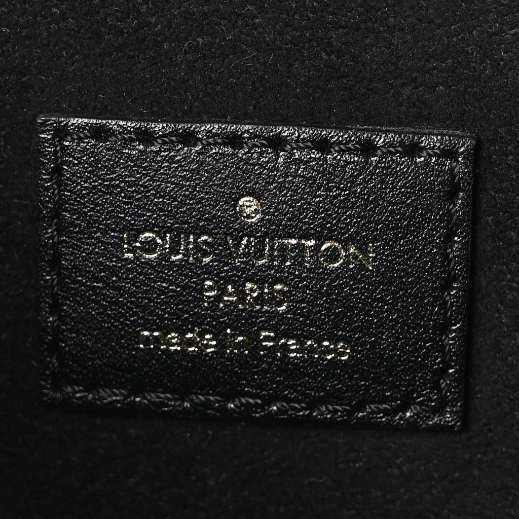 Reverse Monogram Pochette Metis