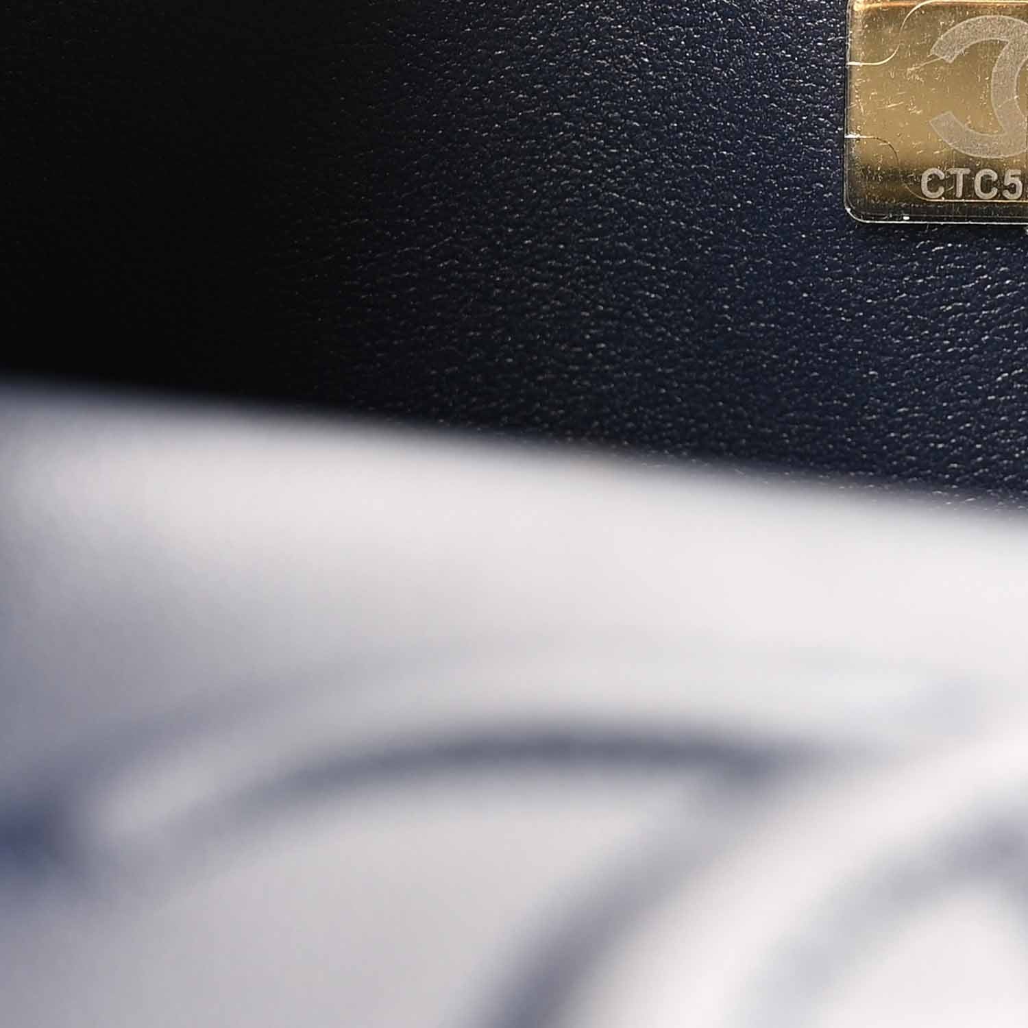 Caviar Quilted Medium Double Flap Navy