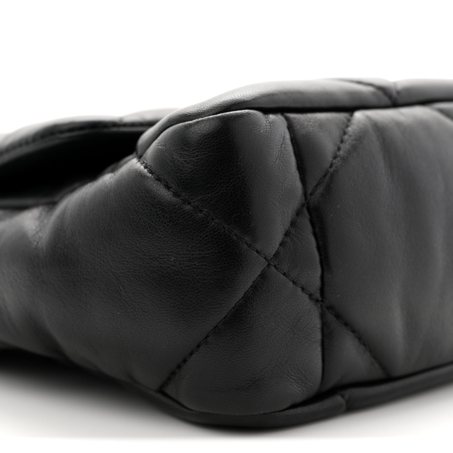 Lambskin Quilted Medium Chanel 19 Flap Black