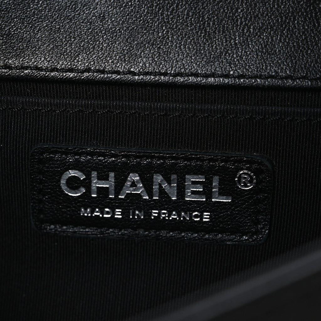 Lambskin Stitched Medium Boy Flap Black