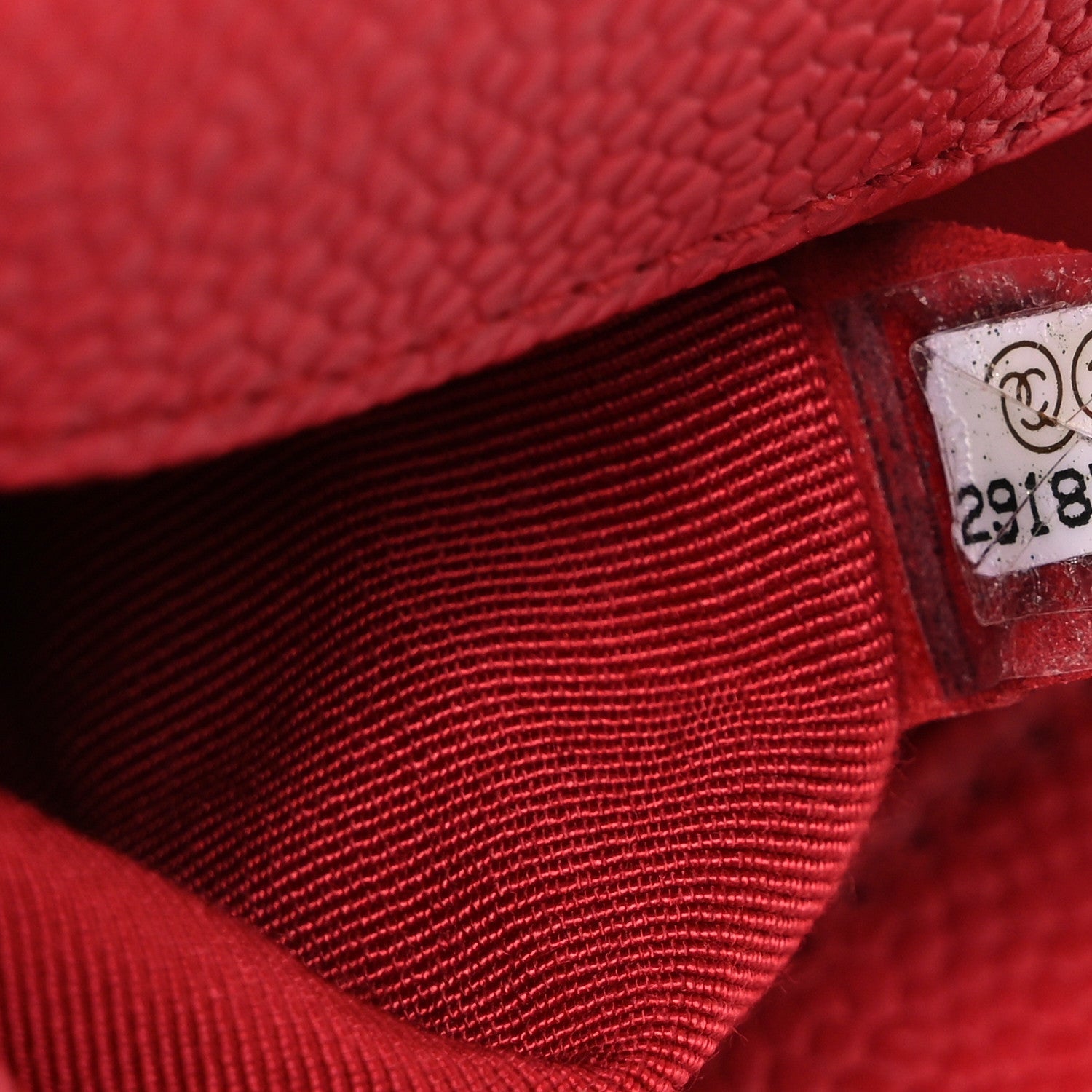 Caviar Quilted Medium Boy Flap Red