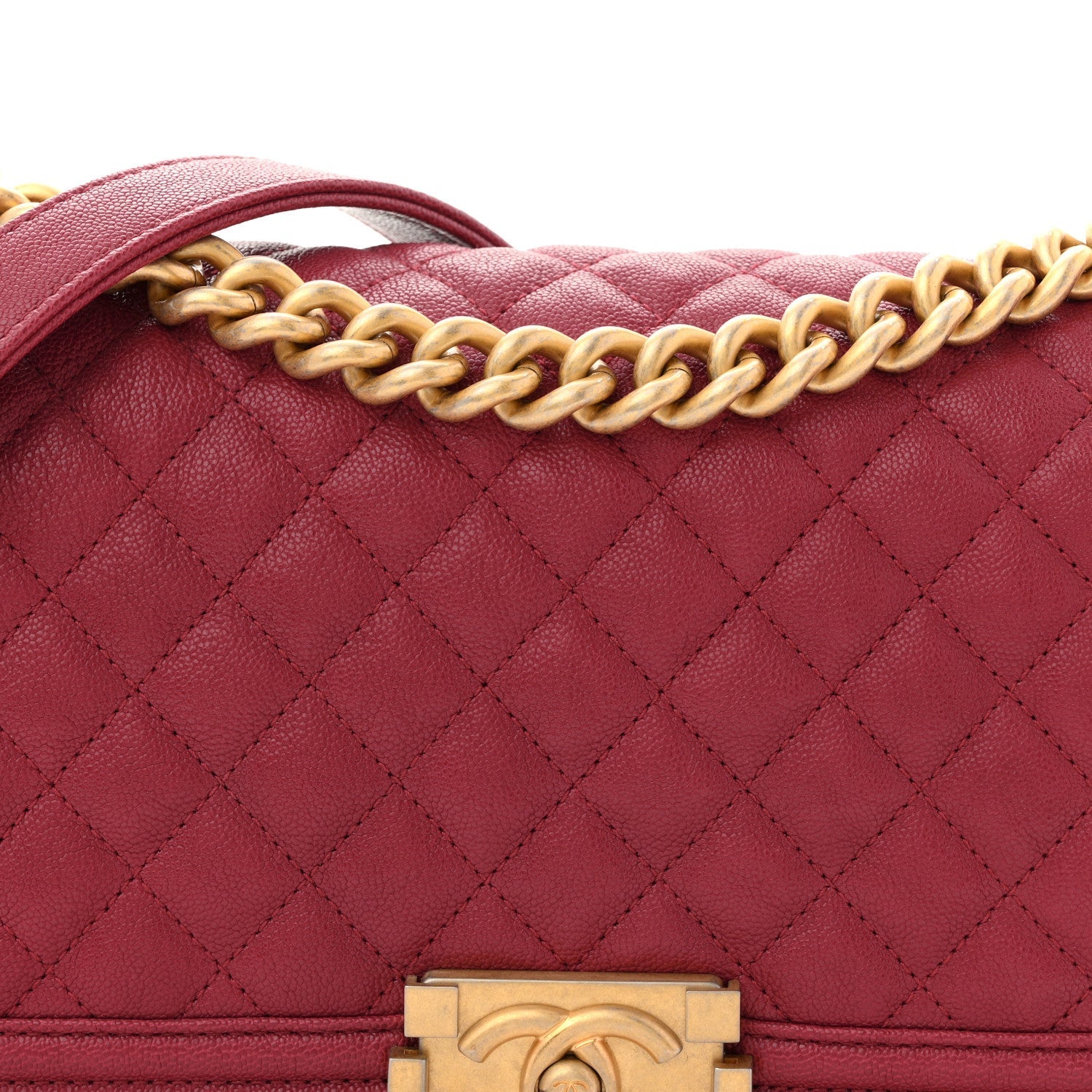 Caviar Quilted Medium Boy Flap Red
