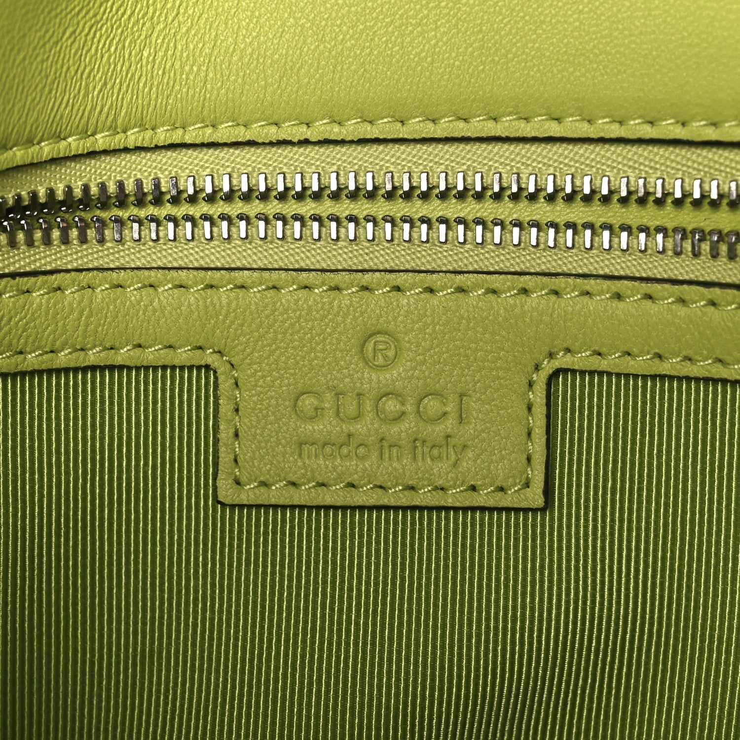 Calfskin Matelasse Medium GG Marmont Shoulder Bag Bright Green