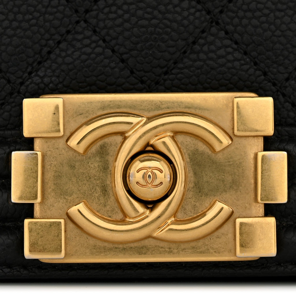 Caviar Quilted Medium Boy Flap Black