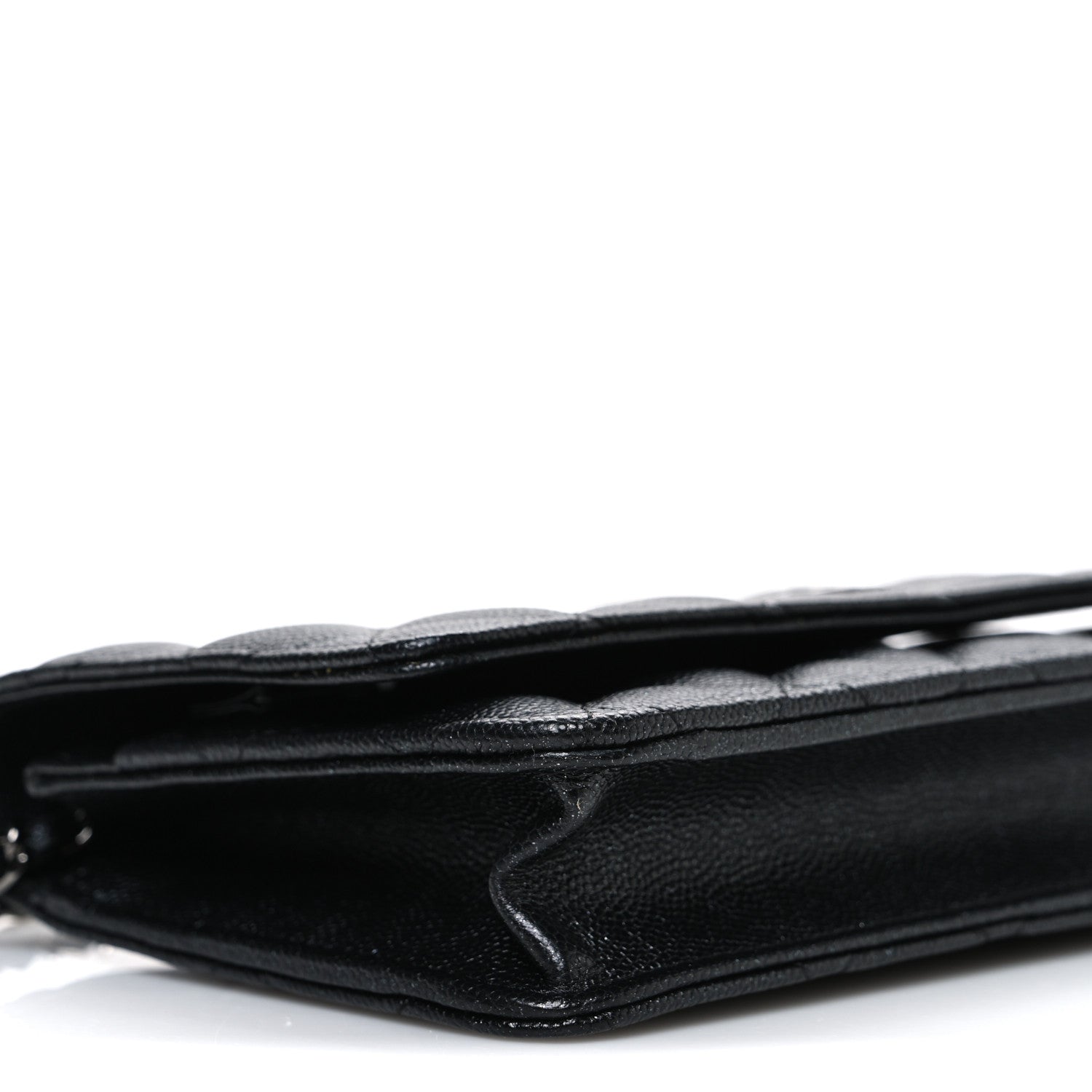 Iridescent Caviar Quilted Wallet on Chain WOC Black
