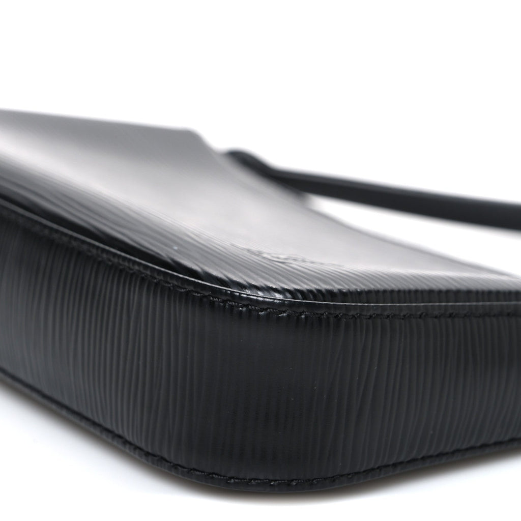 Epi Pochette Accessories NM Black
