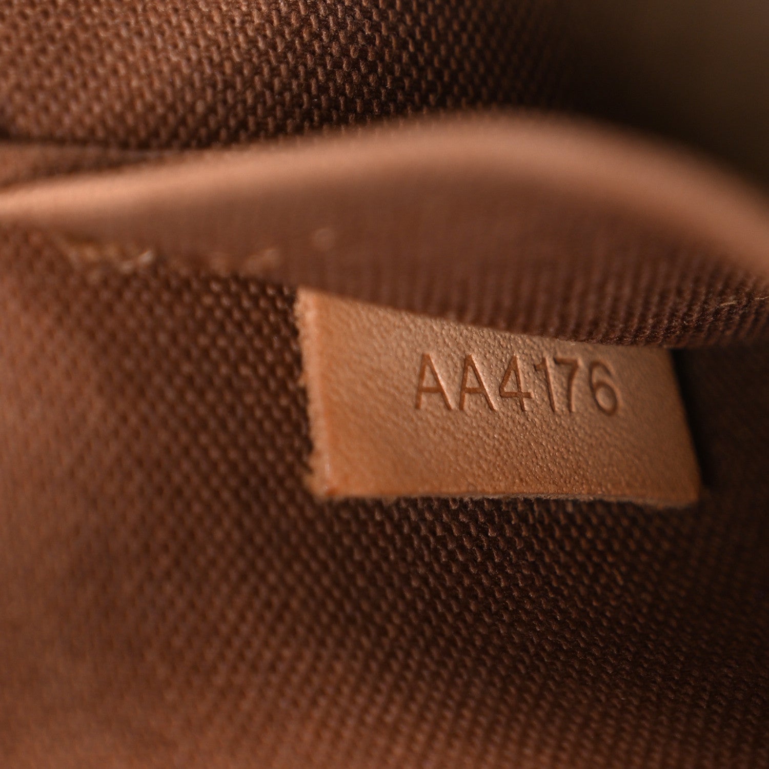 Monogram Alma BB