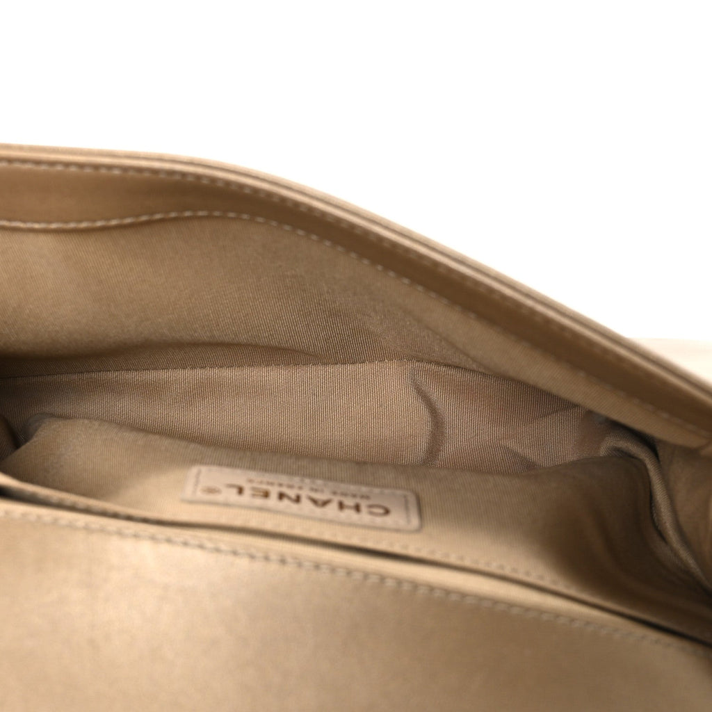 Metallic Lambskin Medium Scaled Boy Flap Gold