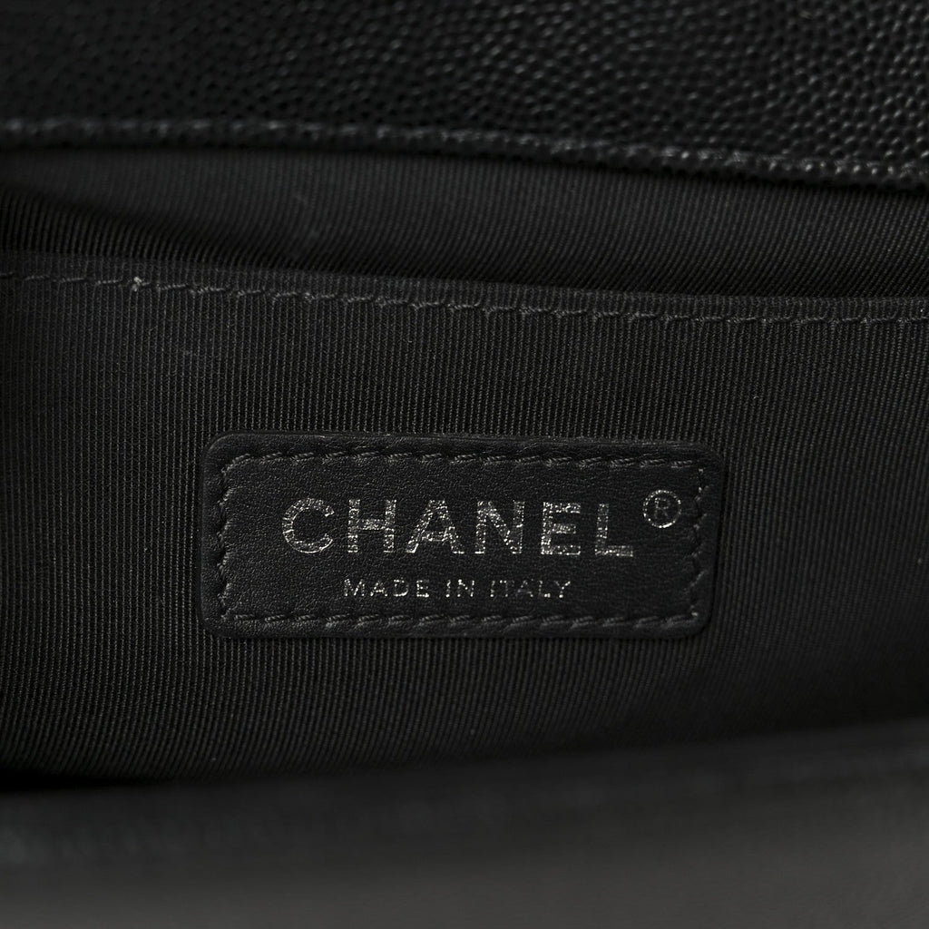 Caviar Quilted Medium Boy Flap Black