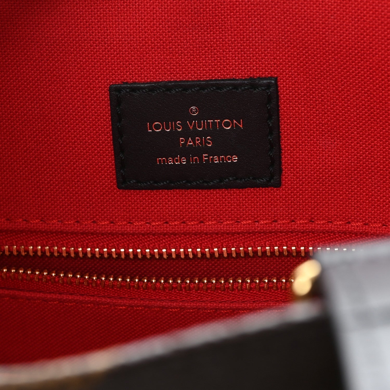 Reverse Monogram Giant Onthego MM