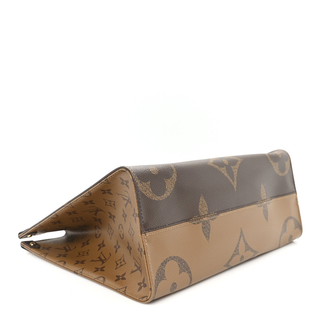 Reverse Monogram Giant Onthego MM