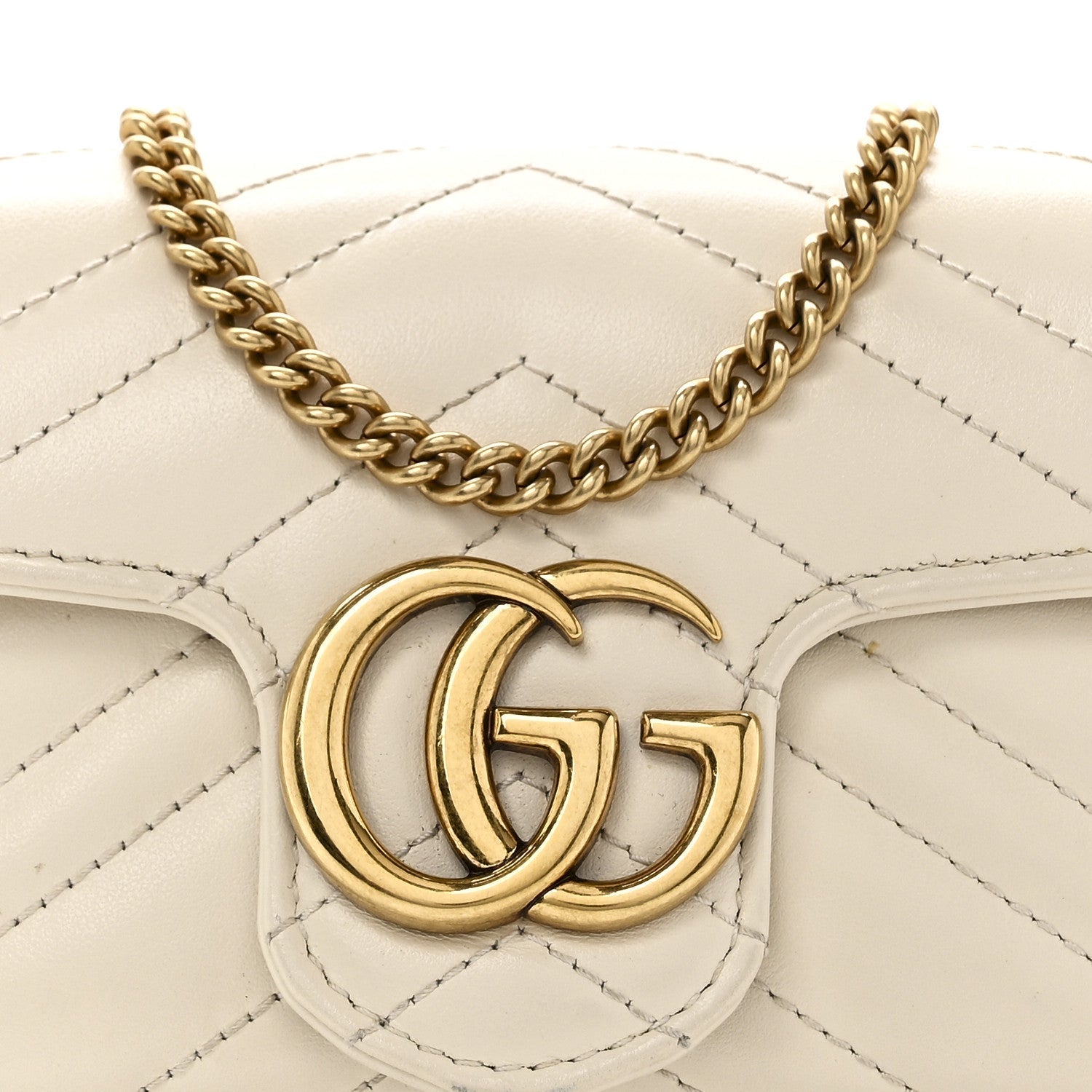 Calfskin Matelasse Super Mini GG Marmont Shoulder Bag White