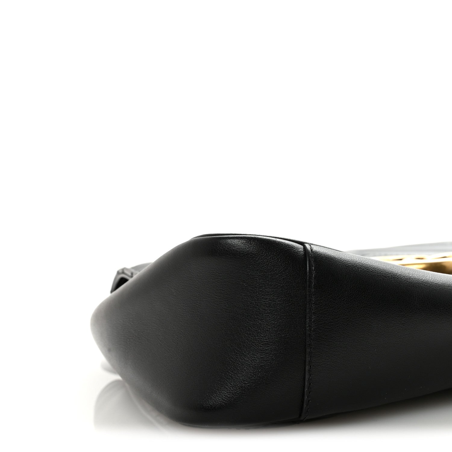 Calfskin Matelasse Medium GG Marmont Shoulder Bag Black