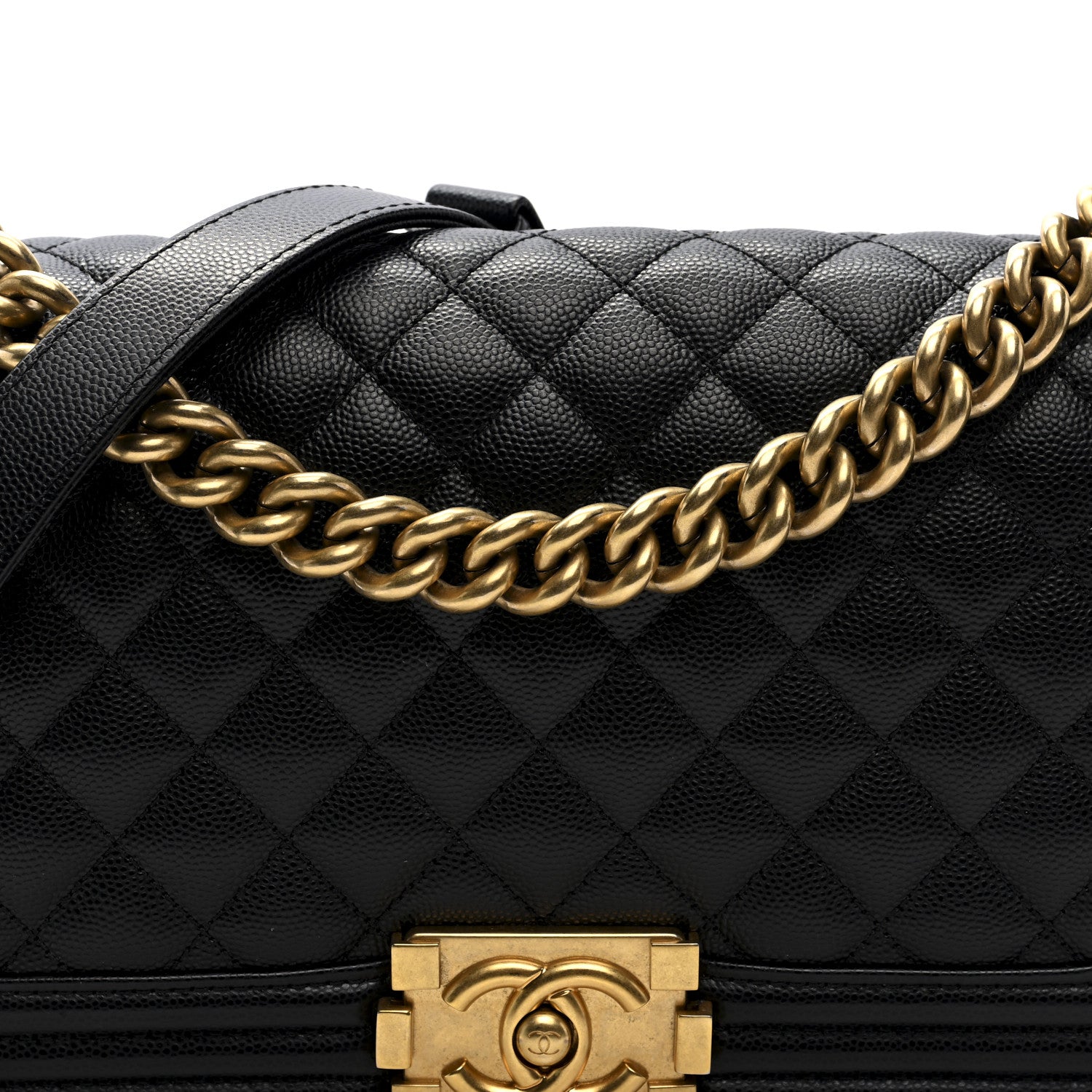 Caviar Quilted Medium Boy Flap Black