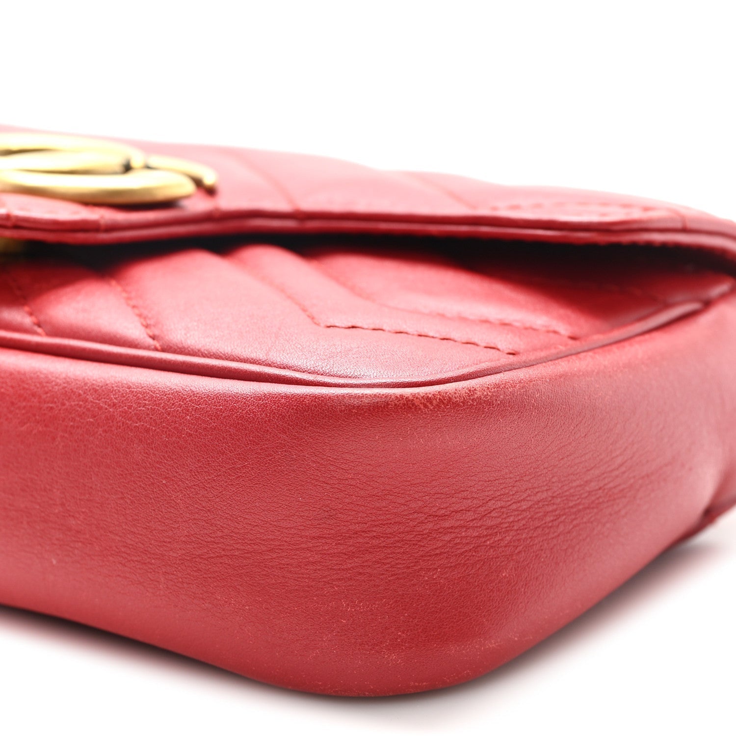 Calfskin Matelasse Super Mini GG Marmont Shoulder Bag Hibiscus Red
