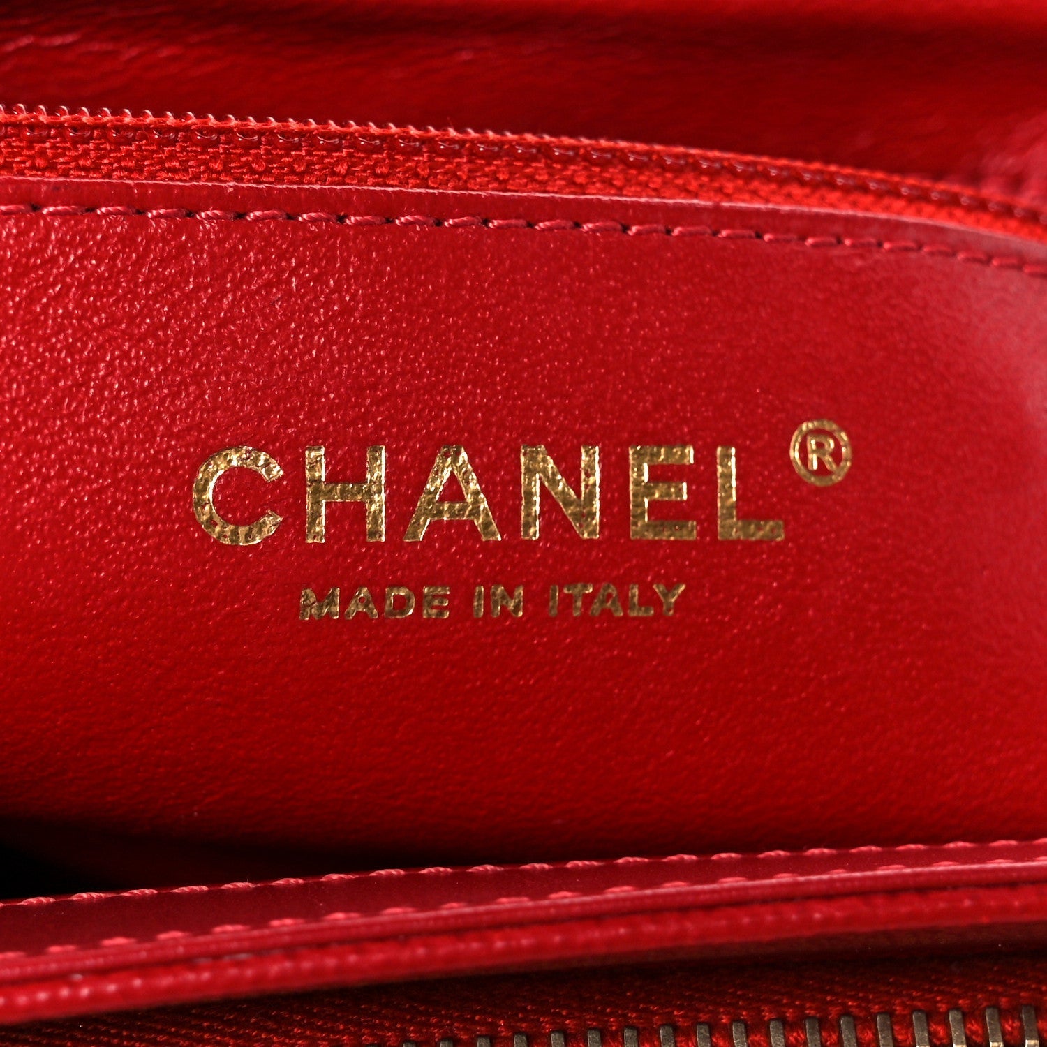 Caviar Quilted Small Business Affinity Flap Red