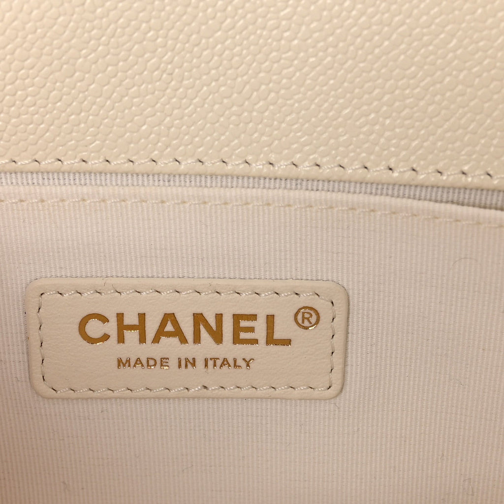 Caviar Quilted Medium Boy Flap White