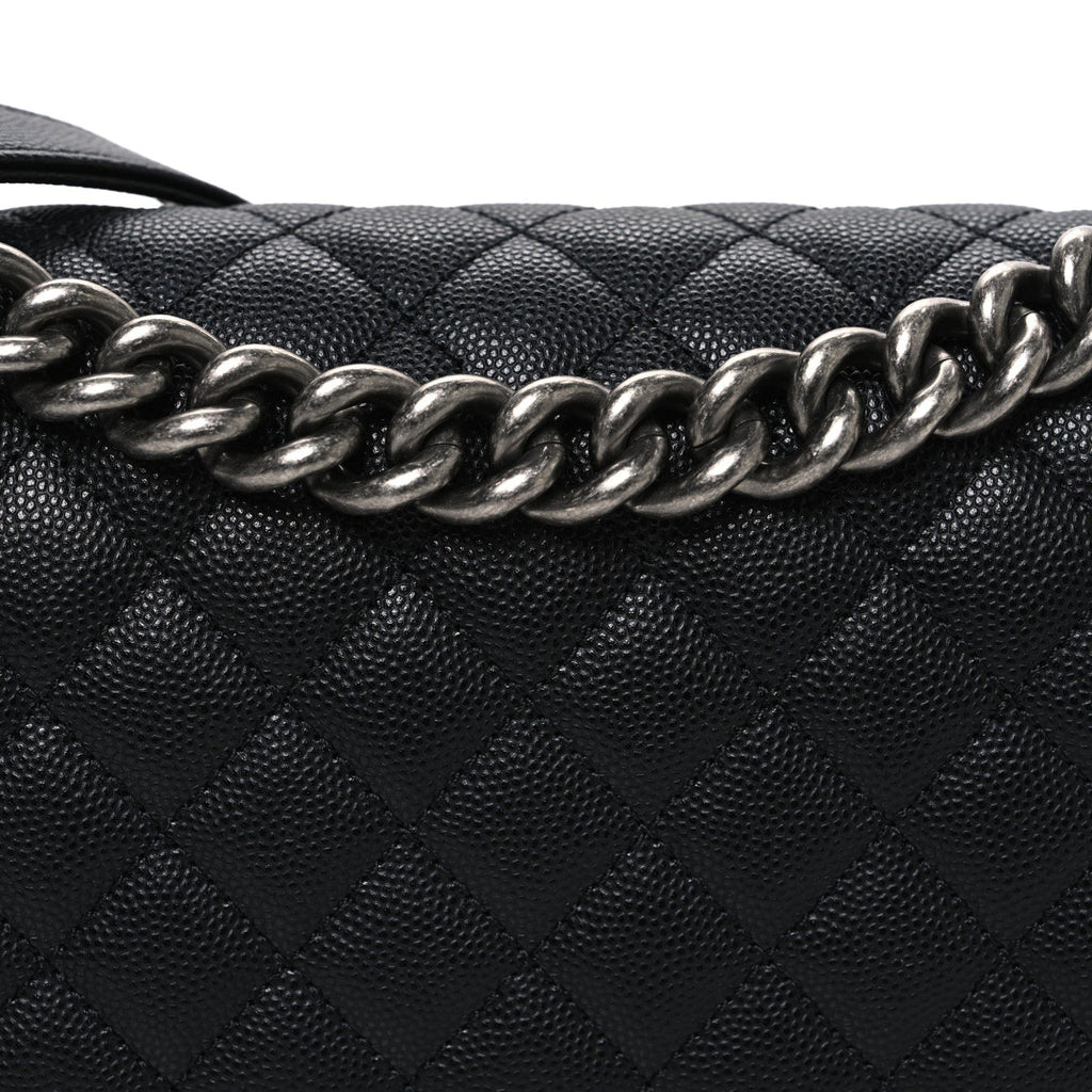 Caviar Quilted Medium Boy Flap Black
