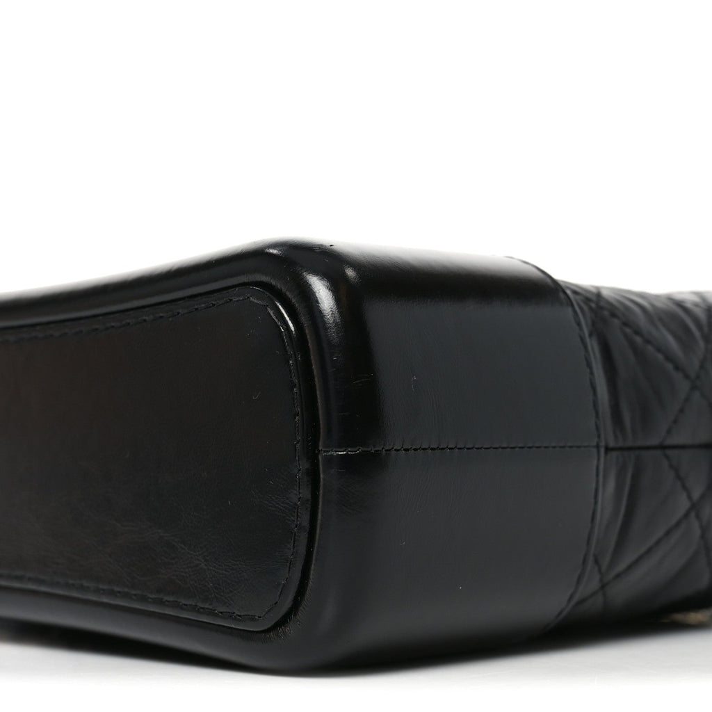 Aged Calfskin Quilted New Medium Gabrielle Hobo Black