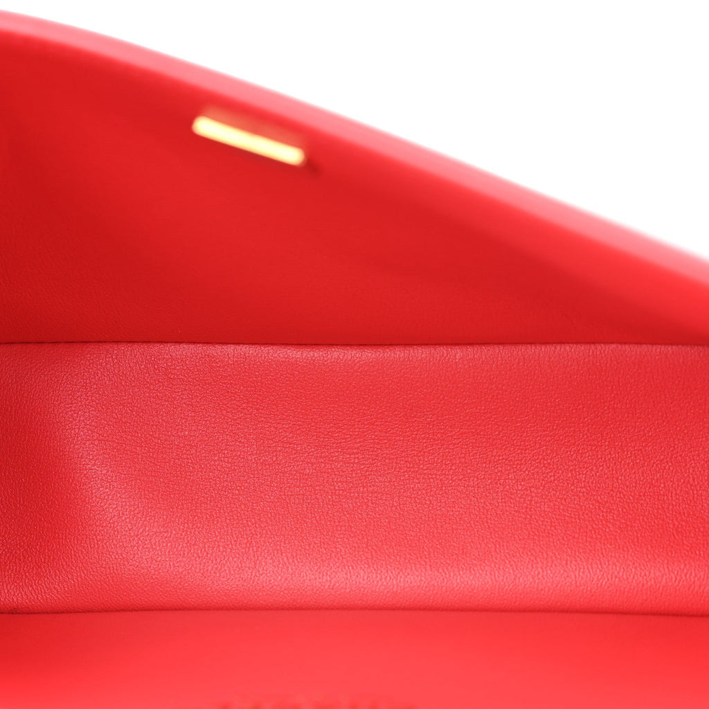 Caviar Quilted Medium Boy Flap Red