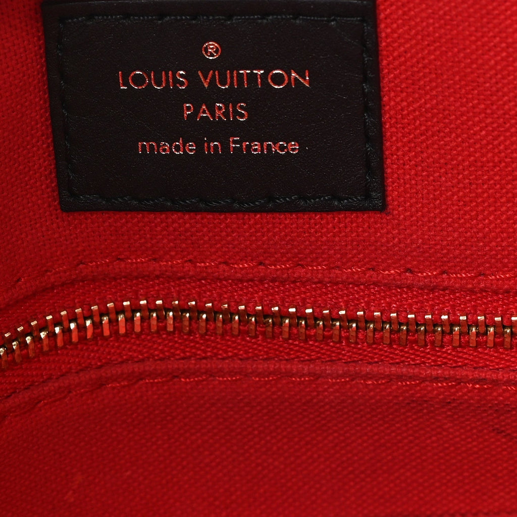 Reverse Monogram Giant Onthego MM