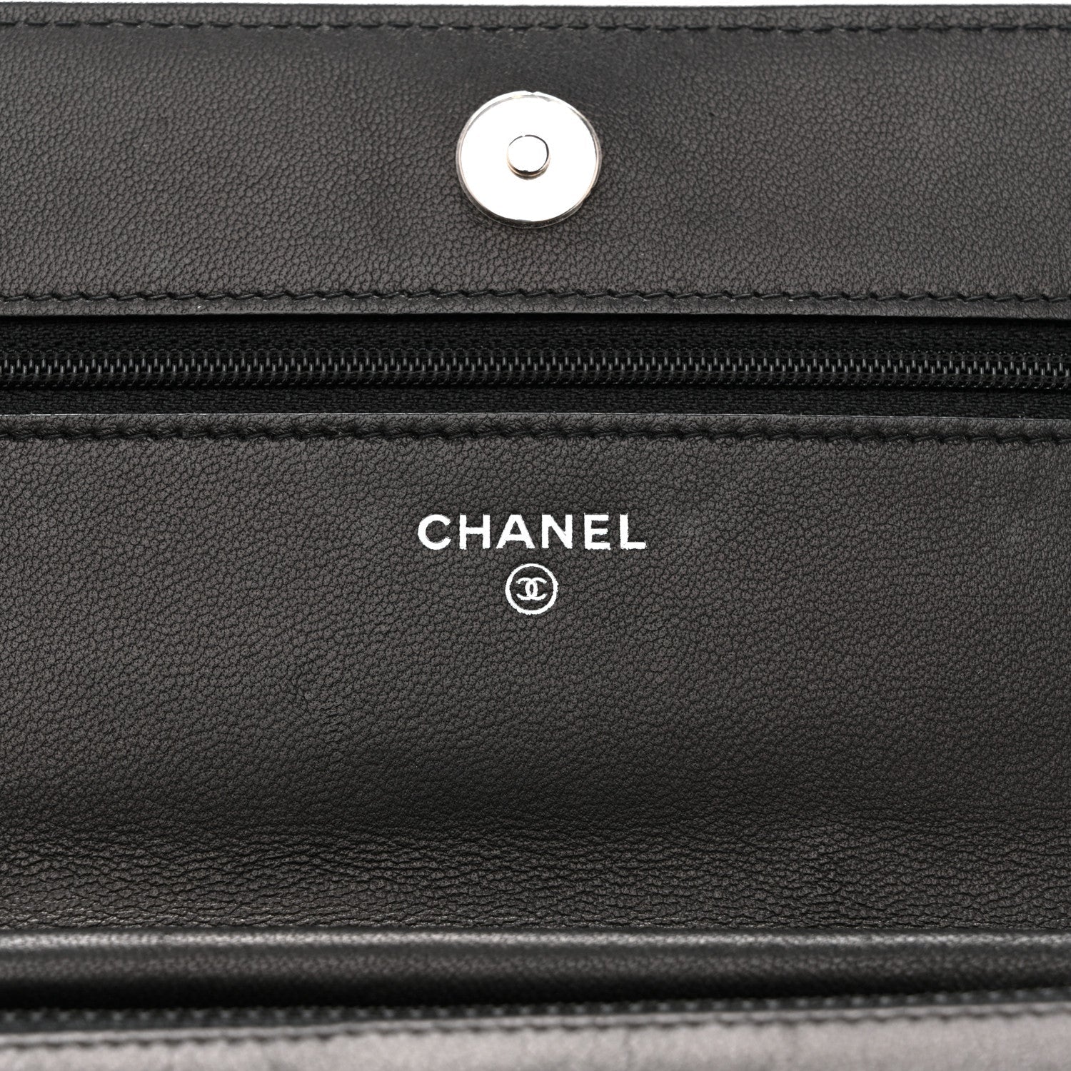 Calfskin Whipstitch Wallet On Chain WOC Black