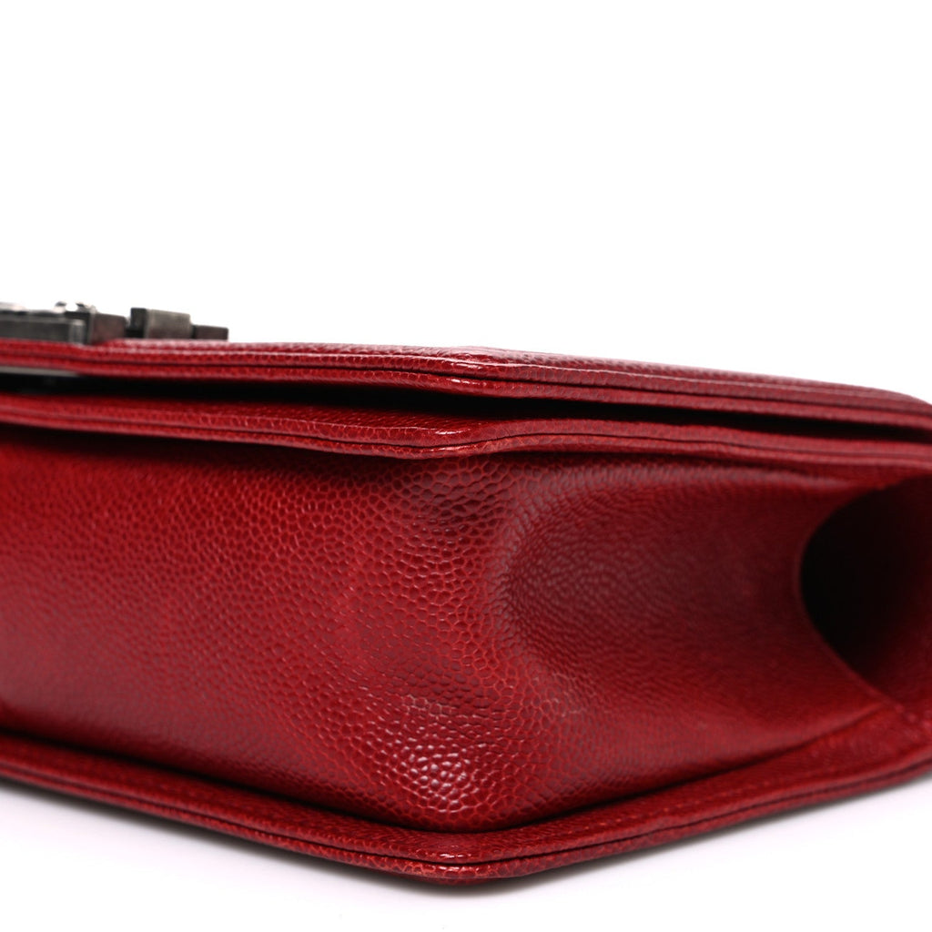 Caviar Quilted Medium Boy Flap Red